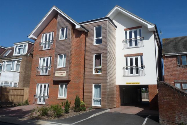 Thumbnail Shared accommodation to rent in Alexander Court, Beaconsfield Road, Littlehampton
