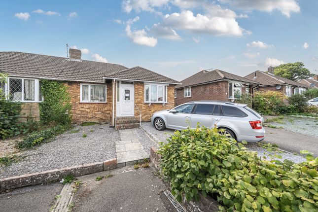 2-bed bungalow on 10, Abbots Way, Hampshire, £275,000