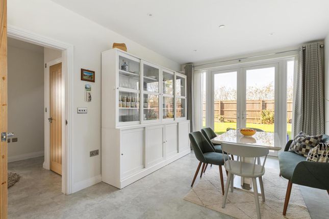 25, Devitt Drive, Dorchester photo 2