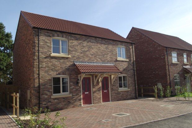 Thumbnail Semi-detached house to rent in Mendip Avenue, Lincoln