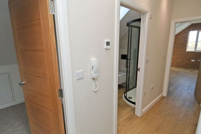 5 Marsh View Court, Lime Pit Lane, Wakefield photo 4