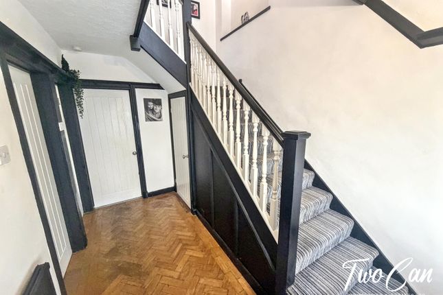 16, Hillside, Llanelli photo 3