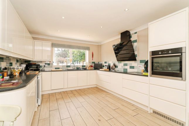 12, Broadwood Close, Norwich photo 4