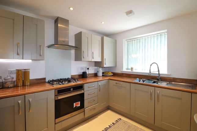 Blackwell Close, Swindon photo 4