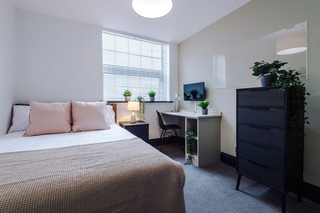 Shared accommodation to rent in Flat V, The Hosiery Factory, Leicester