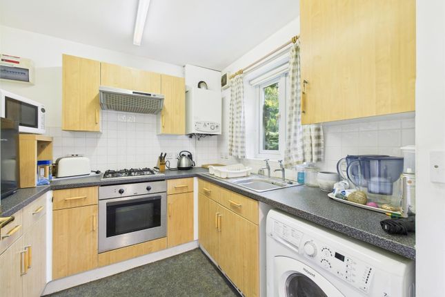 44, St. Andrews Drive, Lincoln photo 3