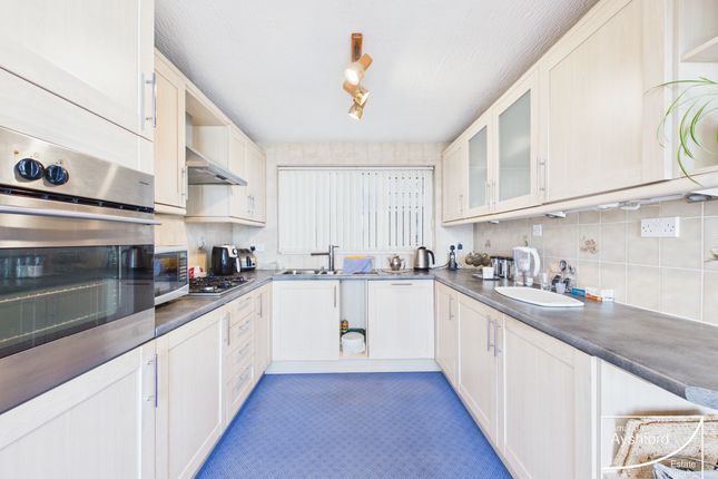 61 Dolphin Crescent, Paignton photo 5
