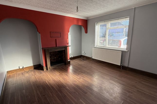 1 Margarets Road, Tewkesbury photo 3