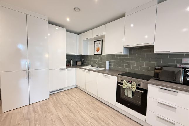 Apt 105, Ariel Apartments, Salford photo 3