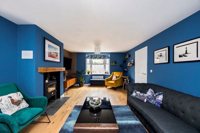 9 John Ireland Way, Pulborough photo 4