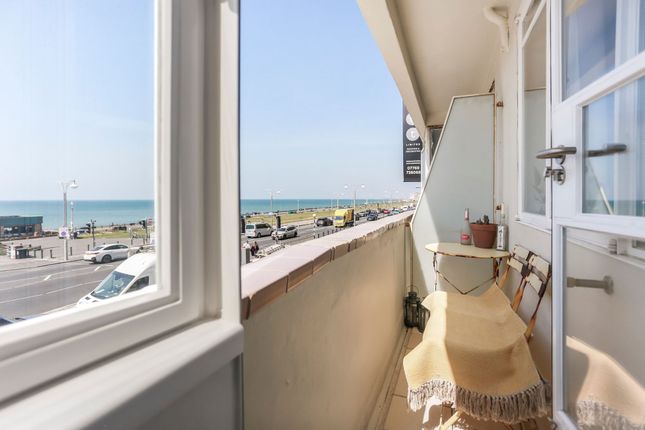 12 Embassy Court Kings Road, Brighton photo 4
