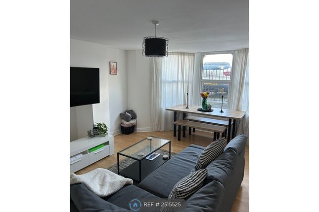 Lounge / Dining Room