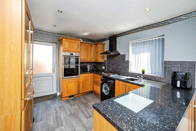9, Park Avenue, Barnsley photo 3