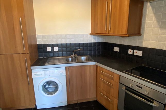 Flat 15, 23, Wellington Road, Dewsbury photo 4