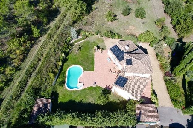 Villa for sale in St Esteve Janson, Aix En Provence Area, Provence - Var