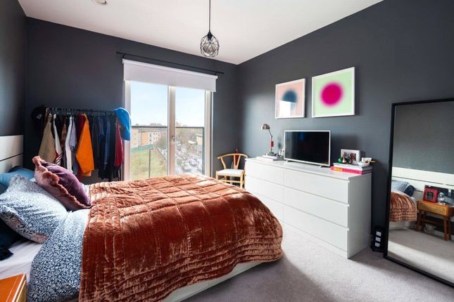 23, Wintergreen Court, London photo 4