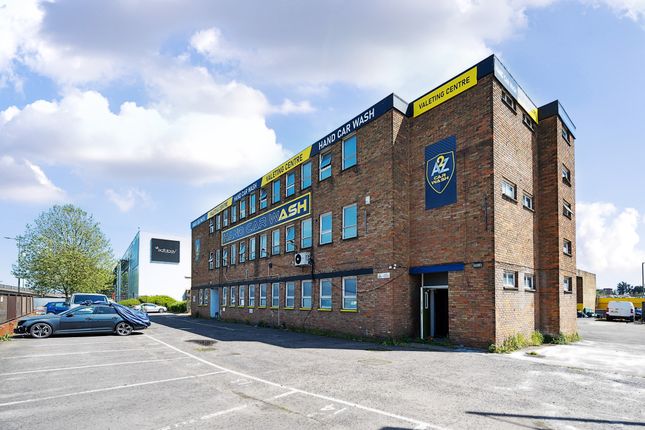 Industrial to let in Cardiff House, Tilling Road, London