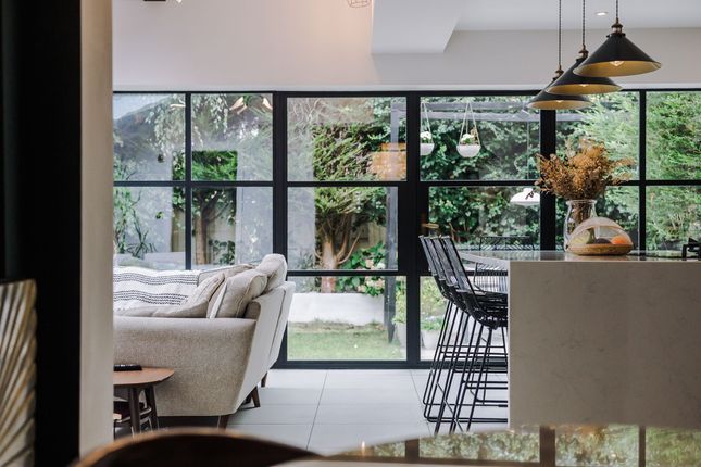 17 Baxter Road, Sale photo 4