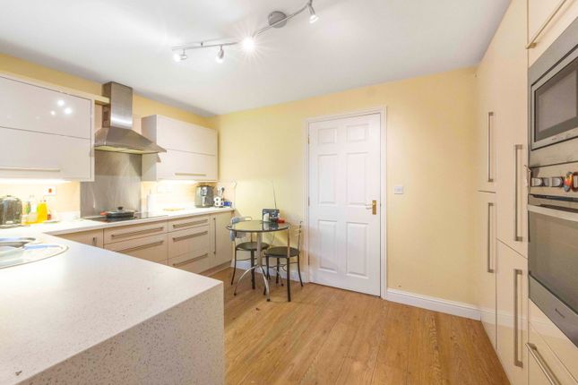 302a, London Road, Cheltenham photo 4
