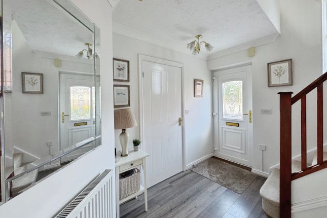8 Ffordd Y Glowr, Pontarddulais, West Glamorgan photo 3