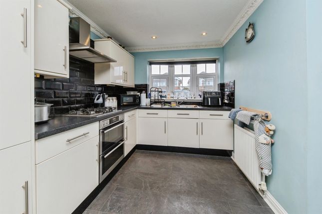 18, Beechfields, Winsford photo 5