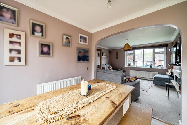 2, Willow Way, Bridport photo 4