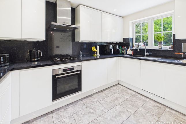 107, Campion Road, Hatfield, Hatfield photo 4