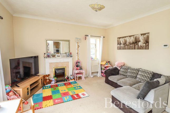 47, County Place, Essex photo 3