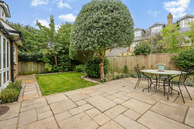 3, Cartwright Way, London photo 4