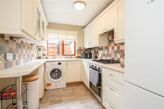 5, South View Terrace, Leyland photo 4