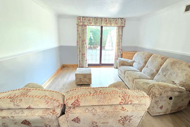 19, Bucksburn Walk, Leicester photo 5
