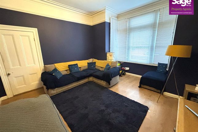 8, Fields Park Road, Newport photo 4