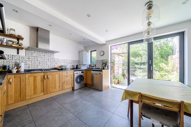 16, Lucknow Street, Plumstead photo 4