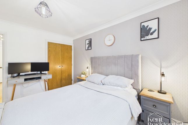 20 Wallis Place Hart Street, Maidstone photo 3