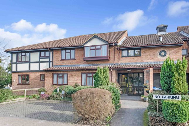 Thumbnail Flat for sale in Hopton Court, Forge Close, Bromley, Kent