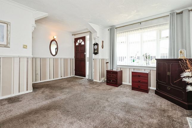 2, Cornel Close, BIRMINGHAM photo 4