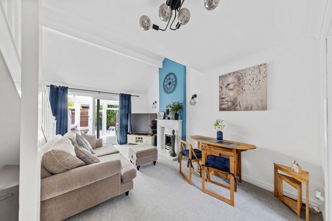 5 Carrington Close, Warrington photo 3