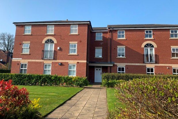 Thumbnail Flat to rent in Kestrel Court, Burntwood