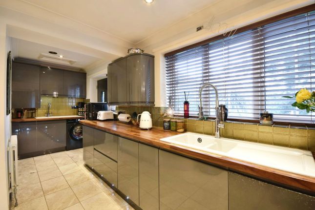 25a, Osbourne Road, Bridport photo 3