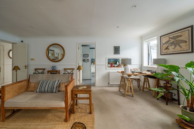 Flat 12, The Clockhouse, 4, Windmill Road, Wimbledon photo 5