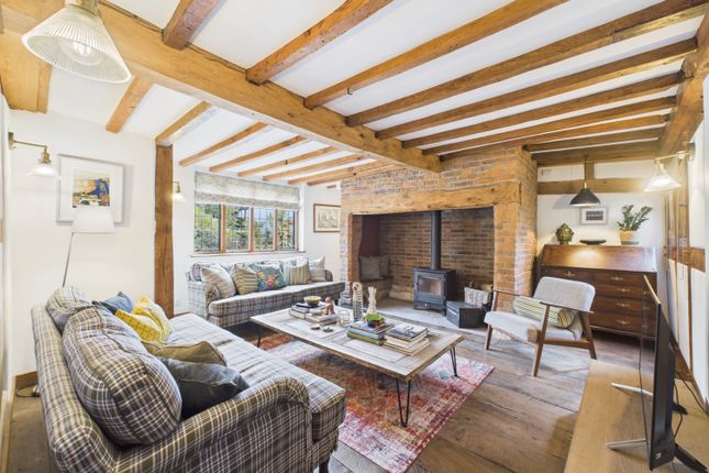 Cam01791G0-Pr0189-Still007