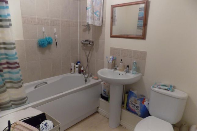 66, Cassini Drive, Swindon photo 5