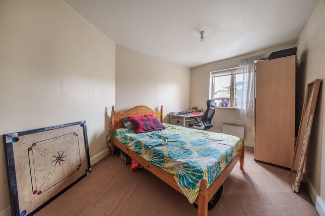 Flat for sale in Flat, Ryan House, Sovereign Place, Harrow