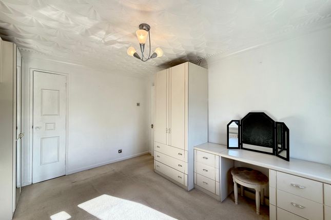 54, Oak Tree Road, Ashford photo 5