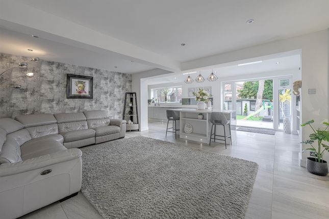 2a, Berkeley Drive, Kingswinford photo 3