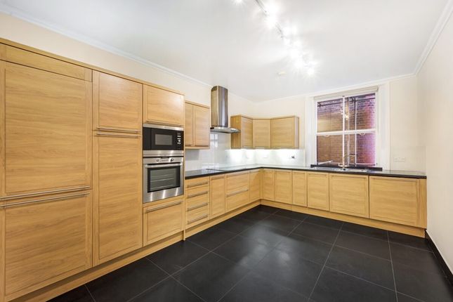 Flat 18, Hale House, 34, De Vere Gardens, London photo 2