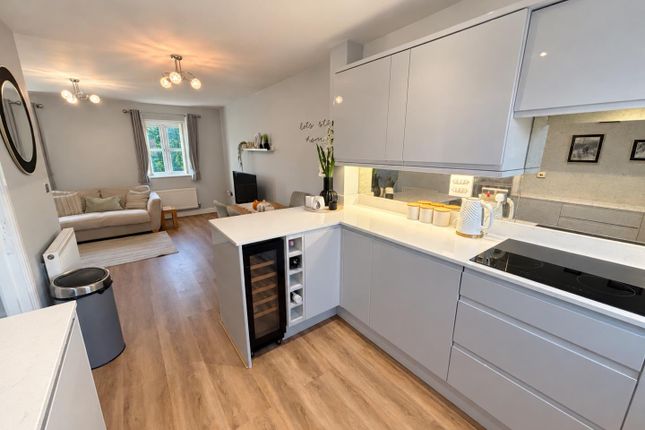 Mulberry Close, Manchester photo 4