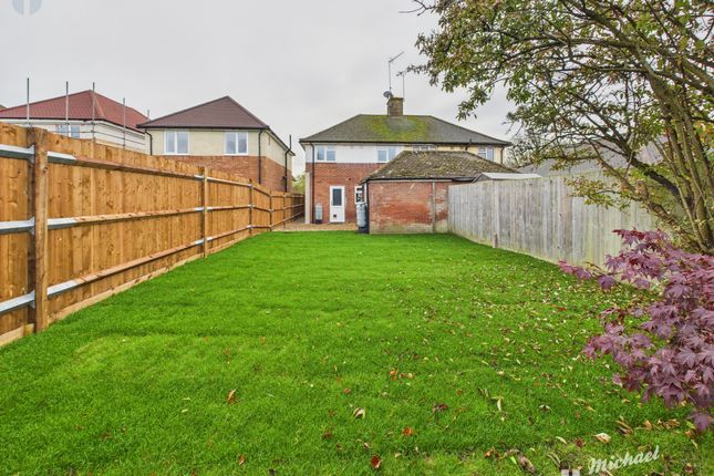 2 Bittenham Close, Aylesbury photo 3