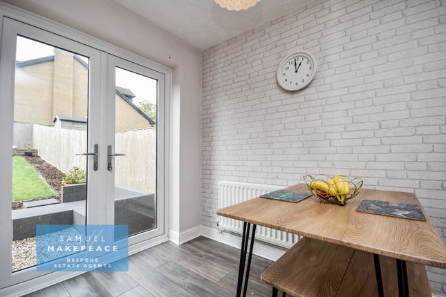 8 Batkin Close, Chell Heath, Stoke-on-Trent photo 4