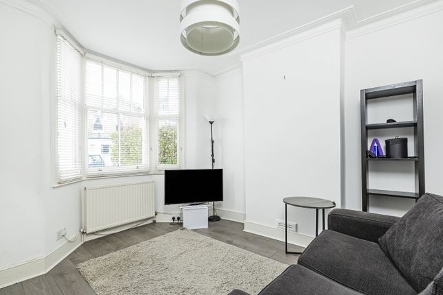 Flat to rent in Rigault Road, London